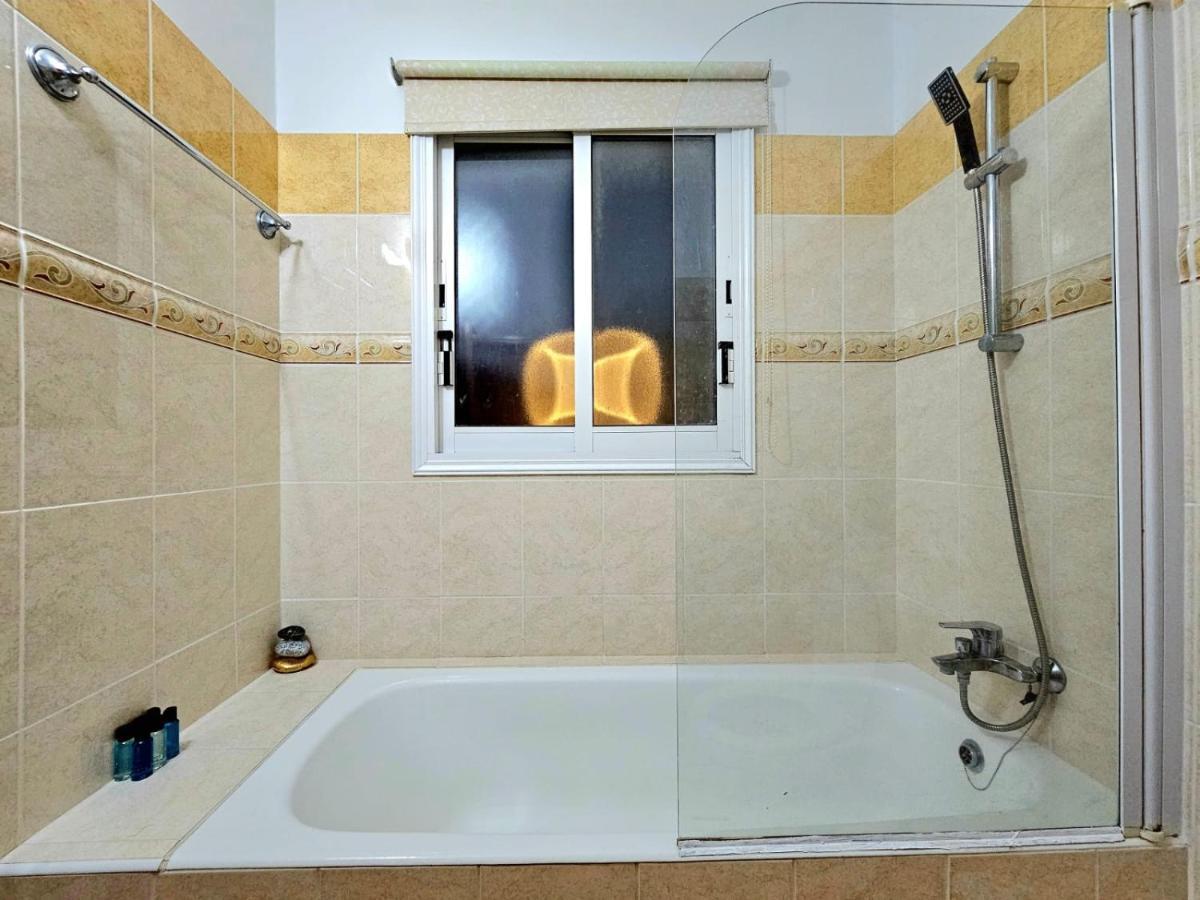 Spacious Villa With Private Pool Paphos Exterior foto